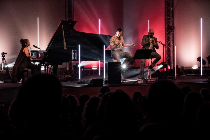 7 7Live DSCF5348 WEEB